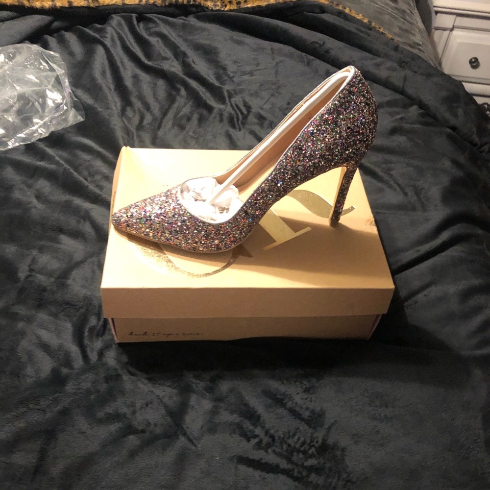 Charlotte Russe Blingy High Heel - Picture 1 of 4